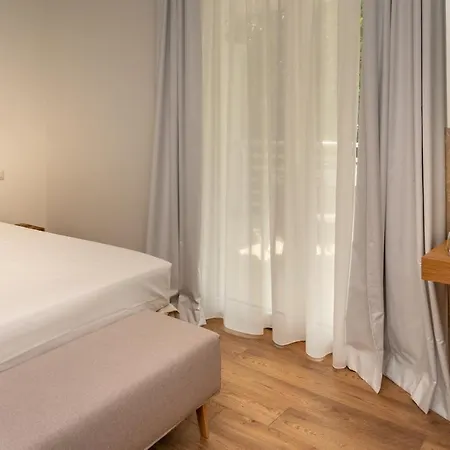 Aparthotel Iancu Charme 3*