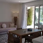 Iancu Charme Taormina